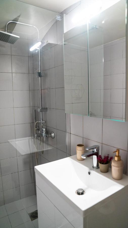 Lux Garden Apartment Near Acropolis In The Heart Of Athen Eksteriør billede